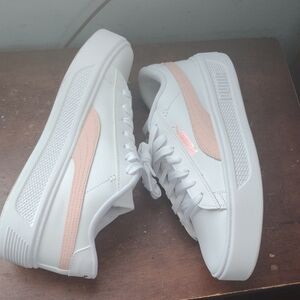 Puma Women's White and Light Pink Sneakers